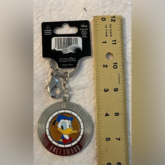 Disney Hollywood Studios NWT Key Chain/Bag Charm Donald Duck - Picture 4 of 6